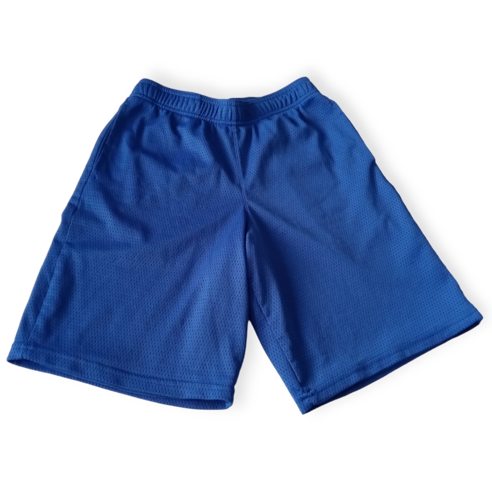 C9 CHAMPION YOUTH  BASKETBALL SHORTS. SIZE L ( 12-14). COLOR BLUE